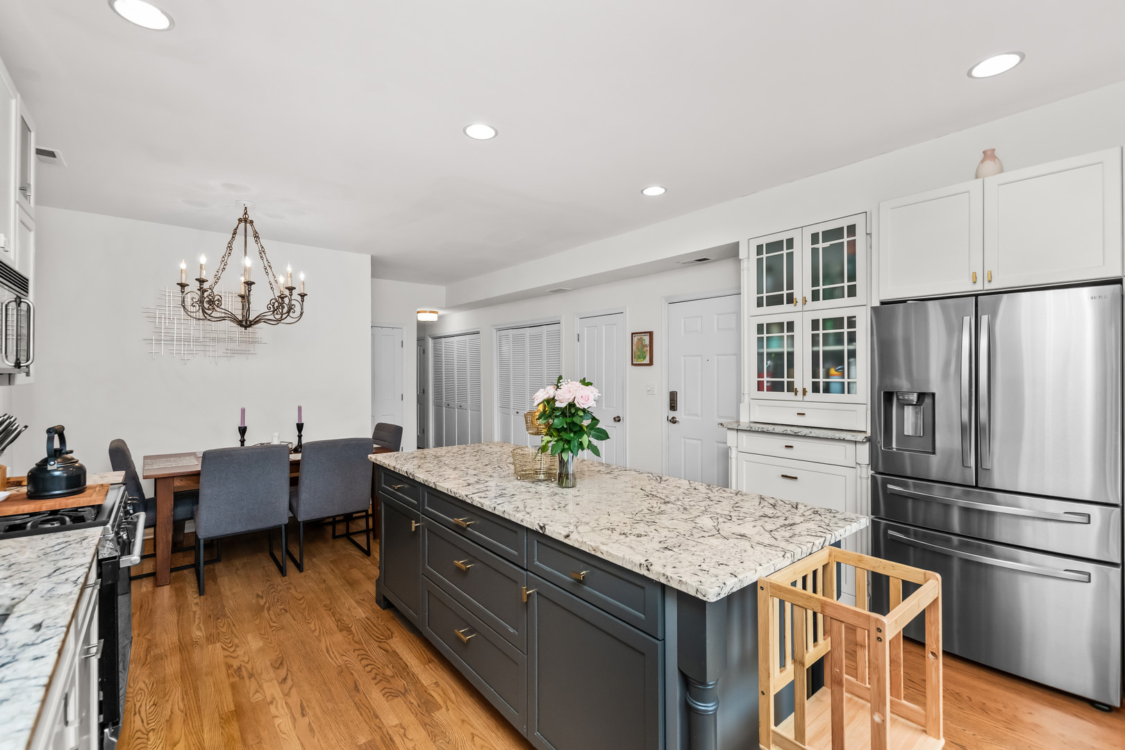 615 North Noble Street Chicago IL 60642