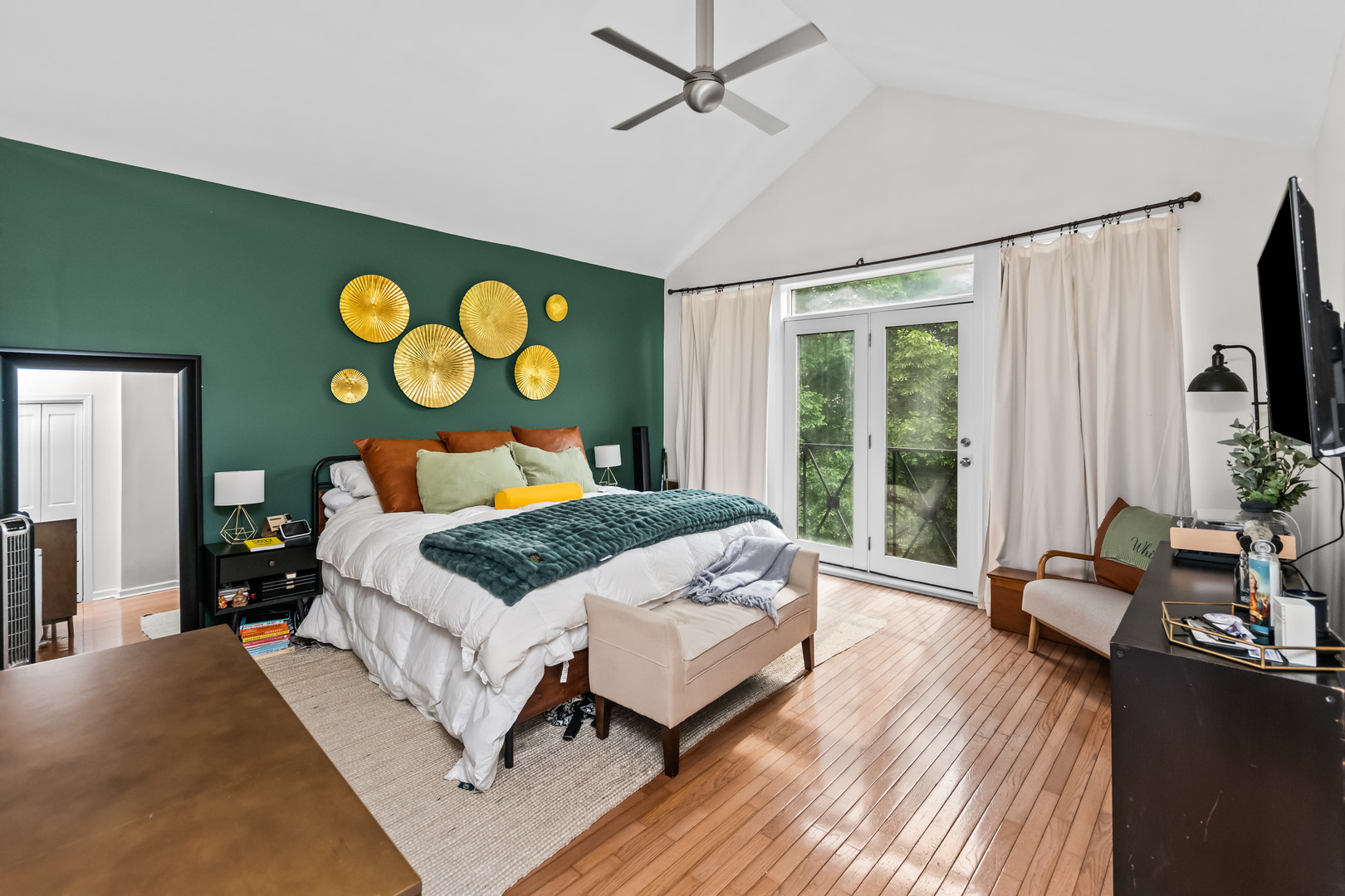 615 North Noble Street Chicago IL 60642