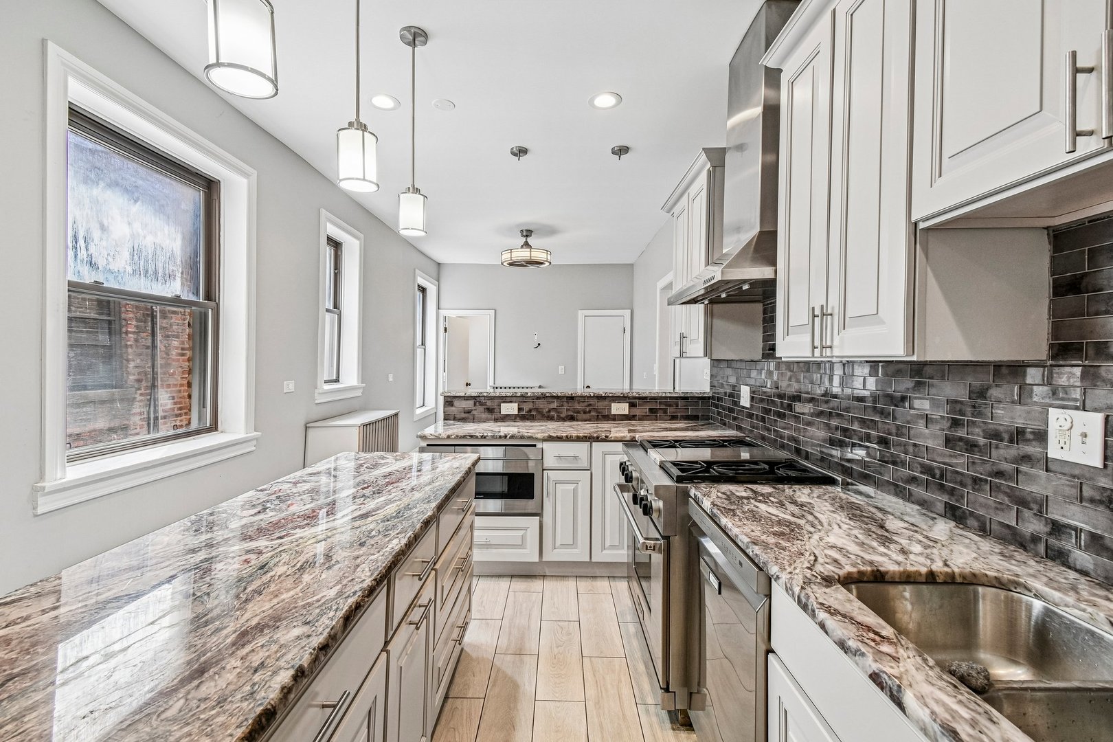 5054 South Woodlawn Avenue Chicago IL 60615