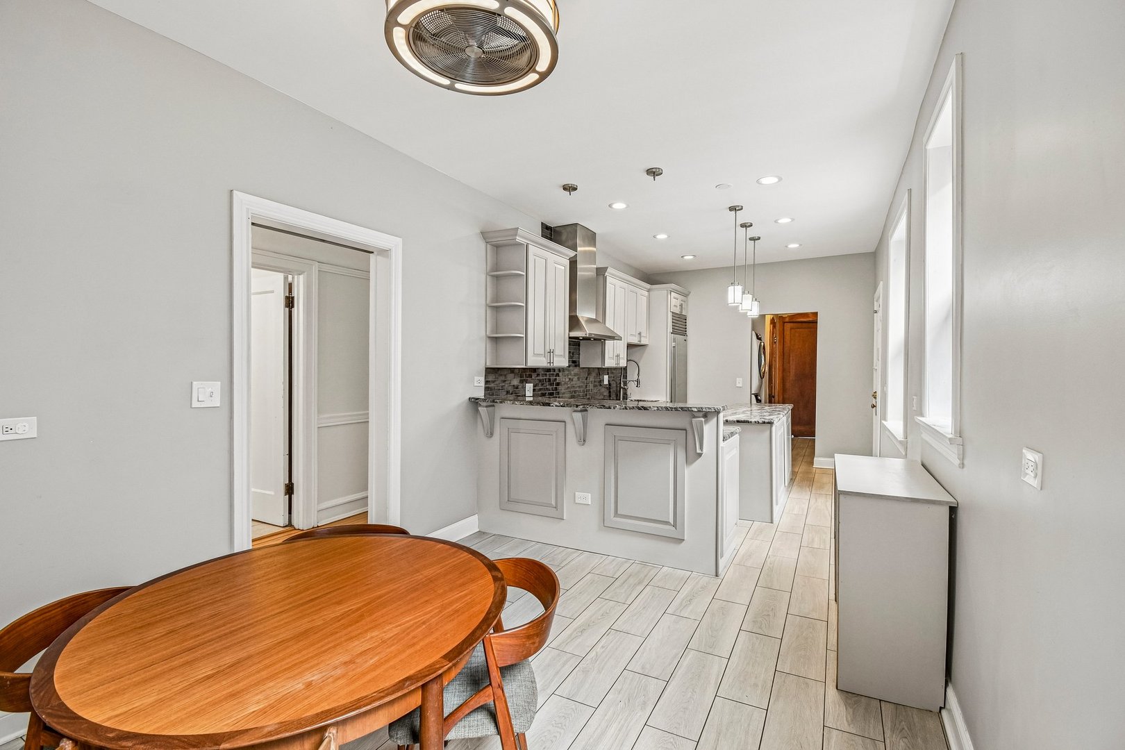 5054 South Woodlawn Avenue Chicago IL 60615