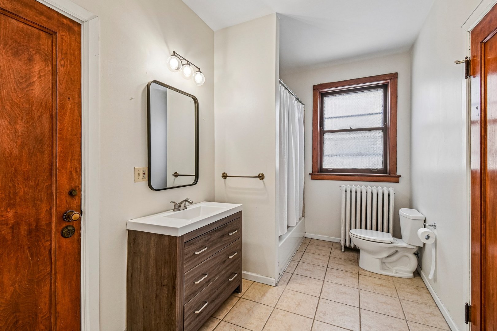 5054 South Woodlawn Avenue Chicago IL 60615