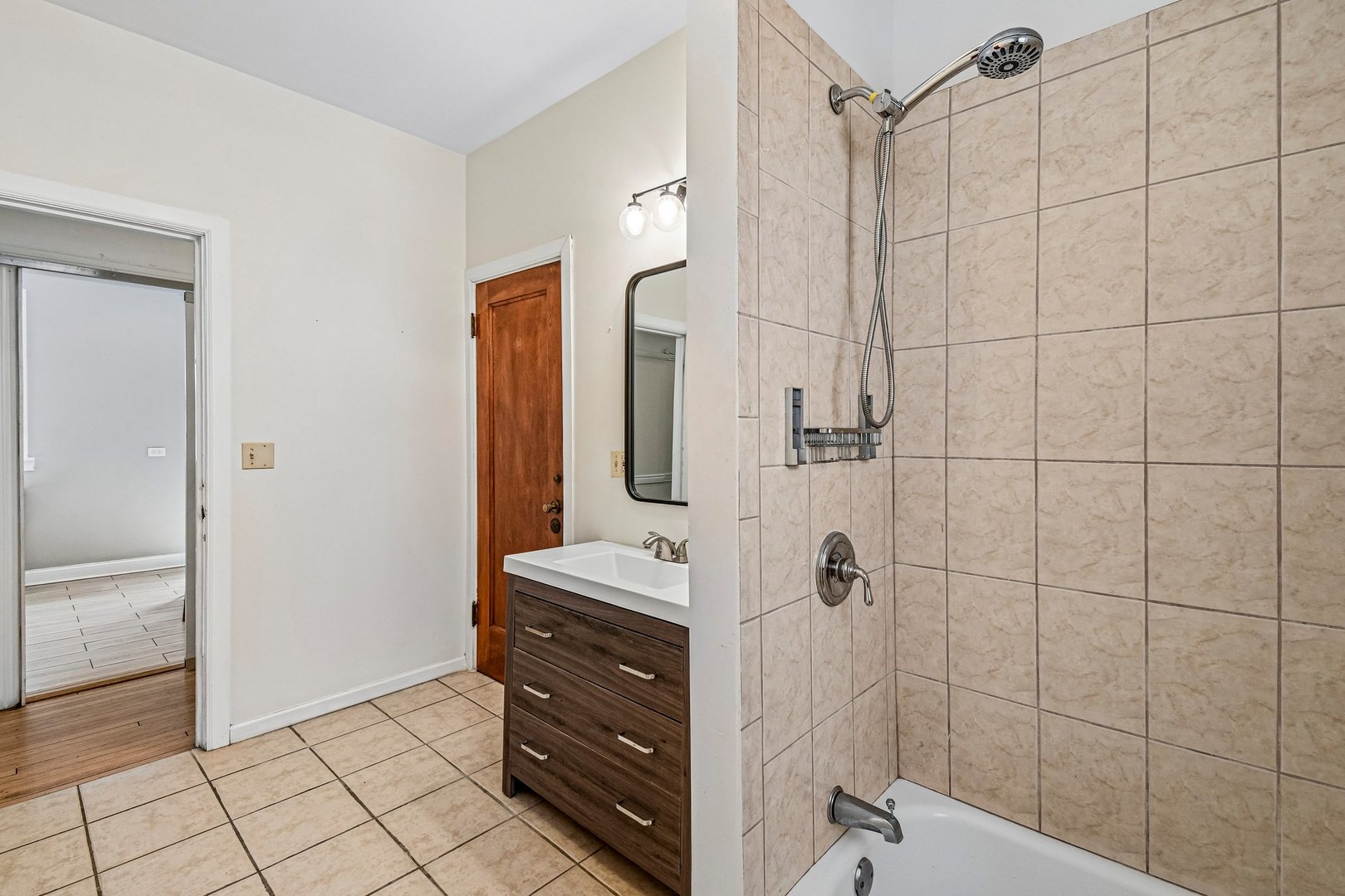 5054 South Woodlawn Avenue Chicago IL 60615