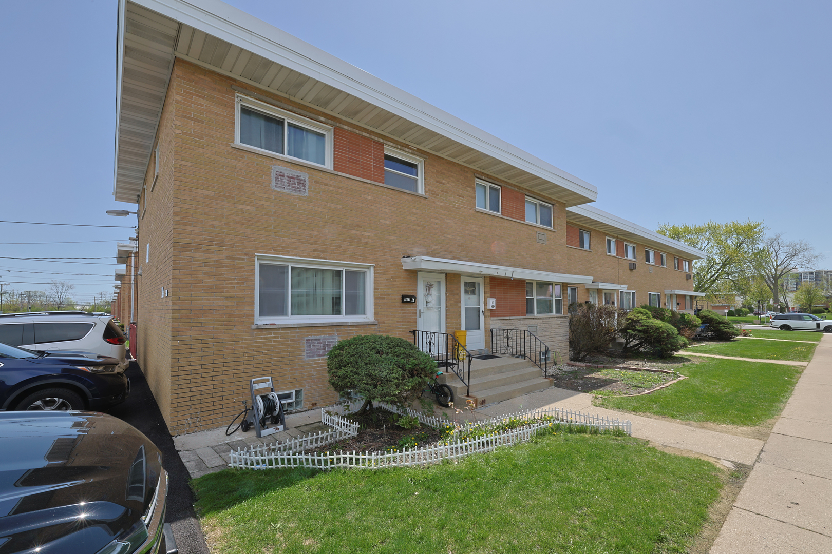 8668 Gregory Lane Des Plaines IL 60016