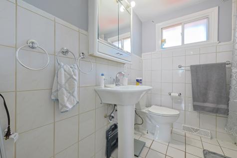 8668 Gregory Lane Des Plaines IL 60016