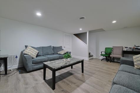 8668 Gregory Lane Des Plaines IL 60016