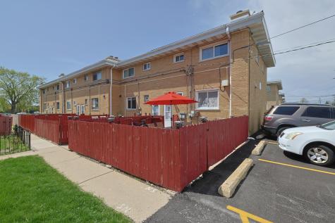 8668 Gregory Lane Des Plaines IL 60016