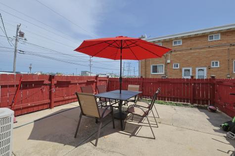 8668 Gregory Lane Des Plaines IL 60016