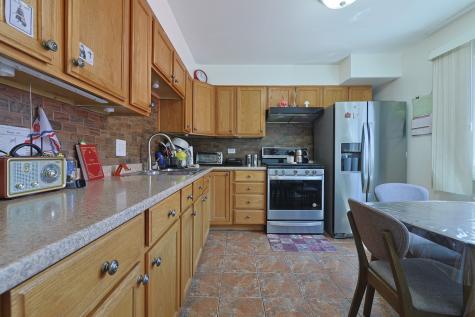 8668 Gregory Lane Des Plaines IL 60016