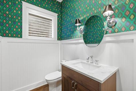 850 West Lill Avenue Chicago IL 60614