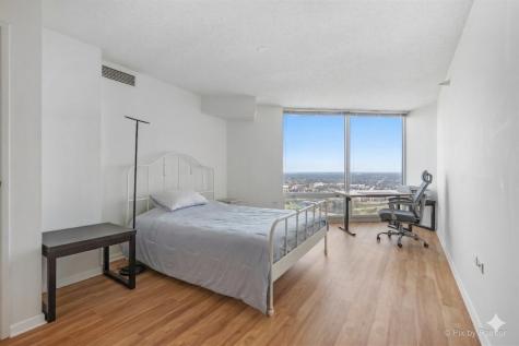 1720 Maple Avenue Evanston IL 60201