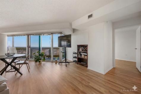 1720 Maple Avenue Evanston IL 60201