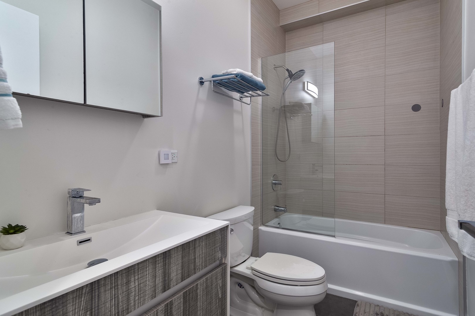 1639 North Artesian Avenue Chicago IL 60647