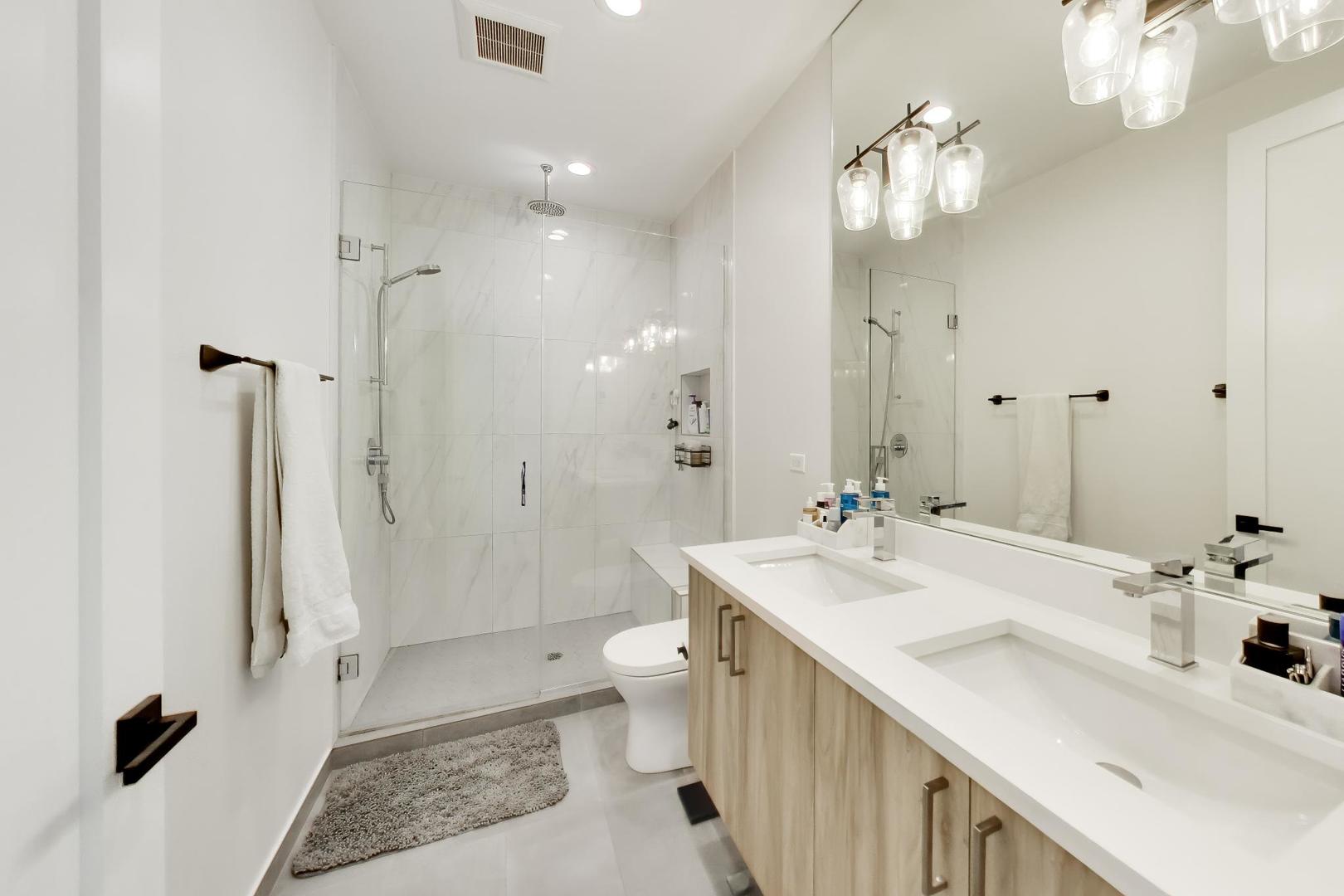 2423 West Fullerton Avenue Chicago IL 60647