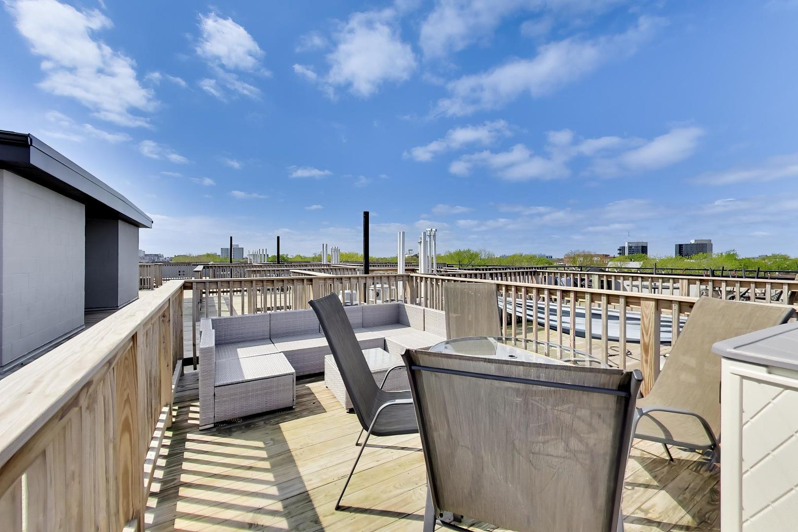 2423 West Fullerton Avenue Chicago IL 60647