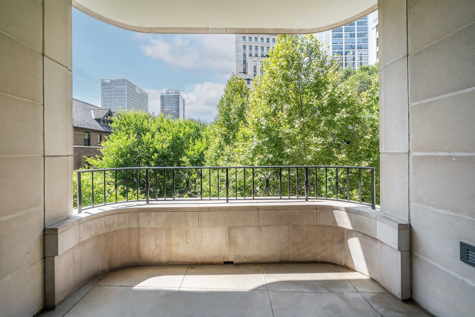 65 East Goethe Street Chicago IL 60610