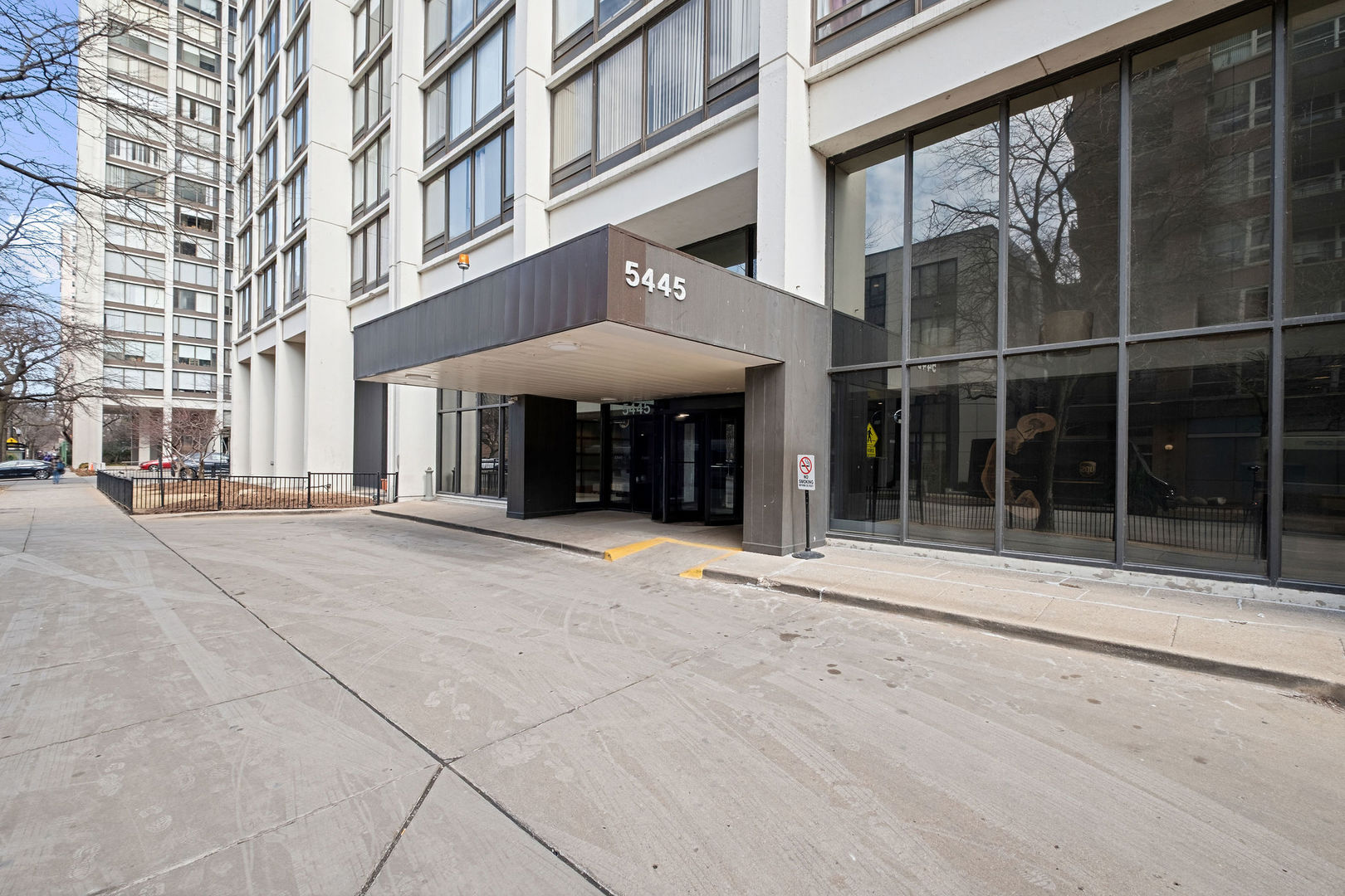 5445 North Sheridan Road Chicago IL 60640