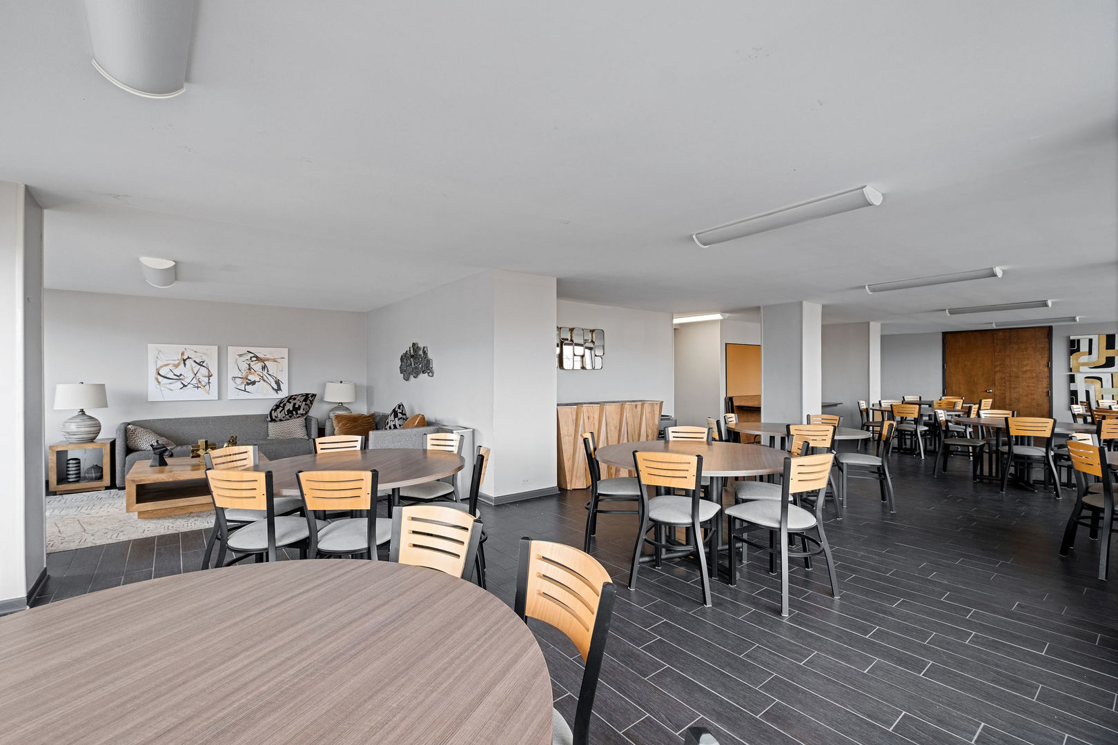 5445 North Sheridan Road Chicago IL 60640