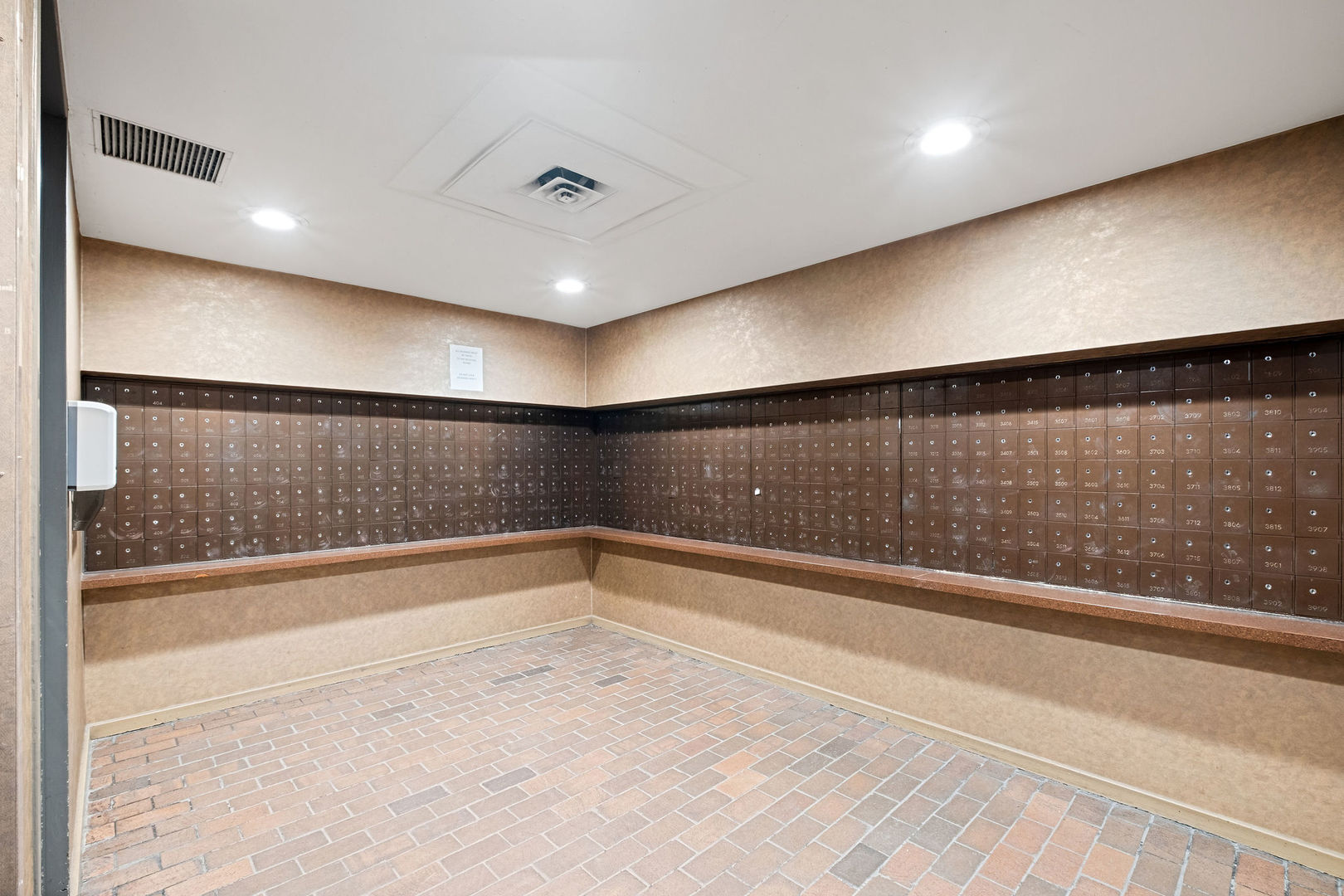 5445 North Sheridan Road Chicago IL 60640