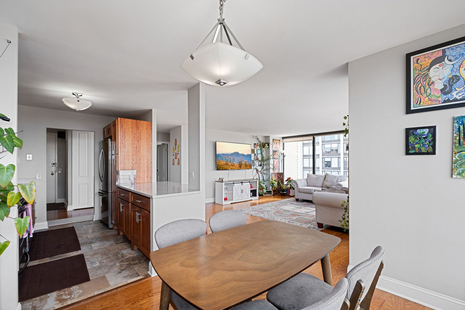 5445 North Sheridan Road Chicago IL 60640