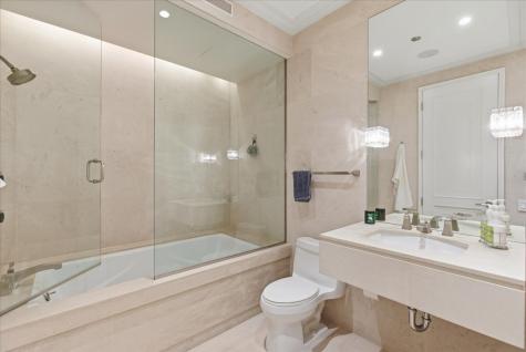 159 East Walton Place Chicago IL 60611
