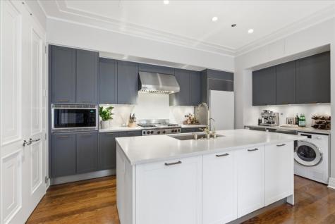 159 East Walton Place Chicago IL 60611