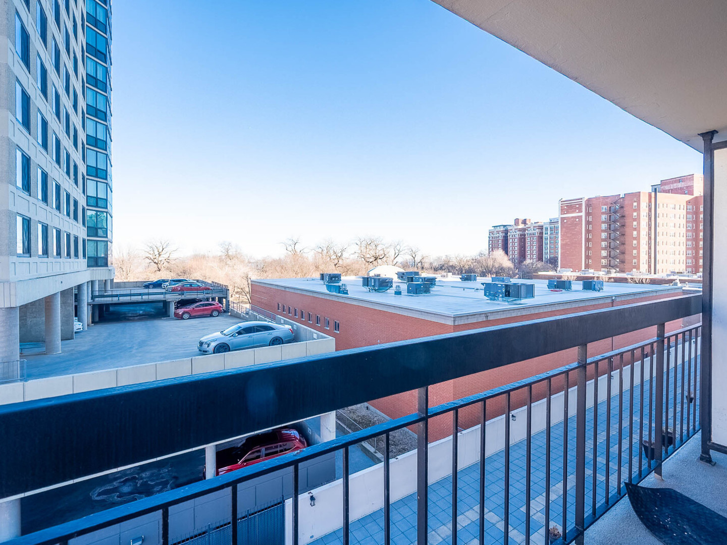 5201 South Cornell Avenue Chicago IL 60615