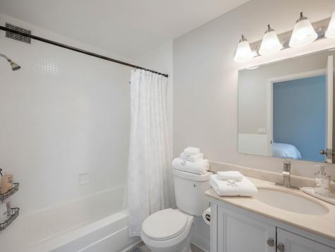 5201 South Cornell Avenue Chicago IL 60615