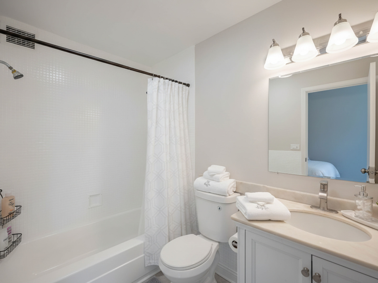 5201 South Cornell Avenue Chicago IL 60615