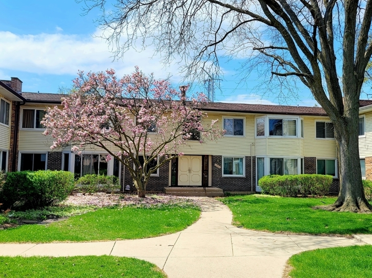 3030 Roberts Drive Woodridge IL 60517