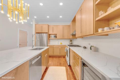 1718 West Superior Street Chicago IL 60622