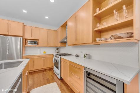 1718 West Superior Street Chicago IL 60622