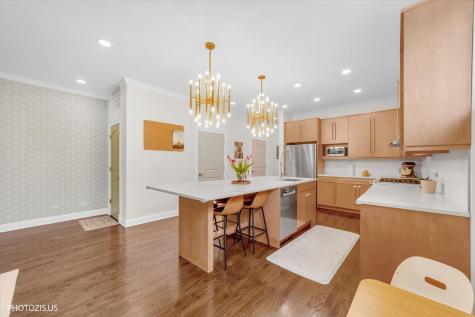 1718 West Superior Street Chicago IL 60622