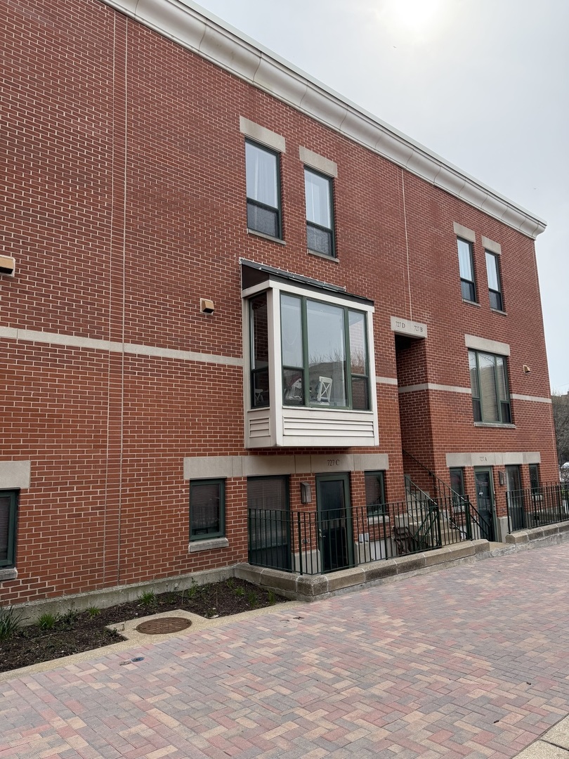 727 South Ashland Avenue Chicago IL 60607