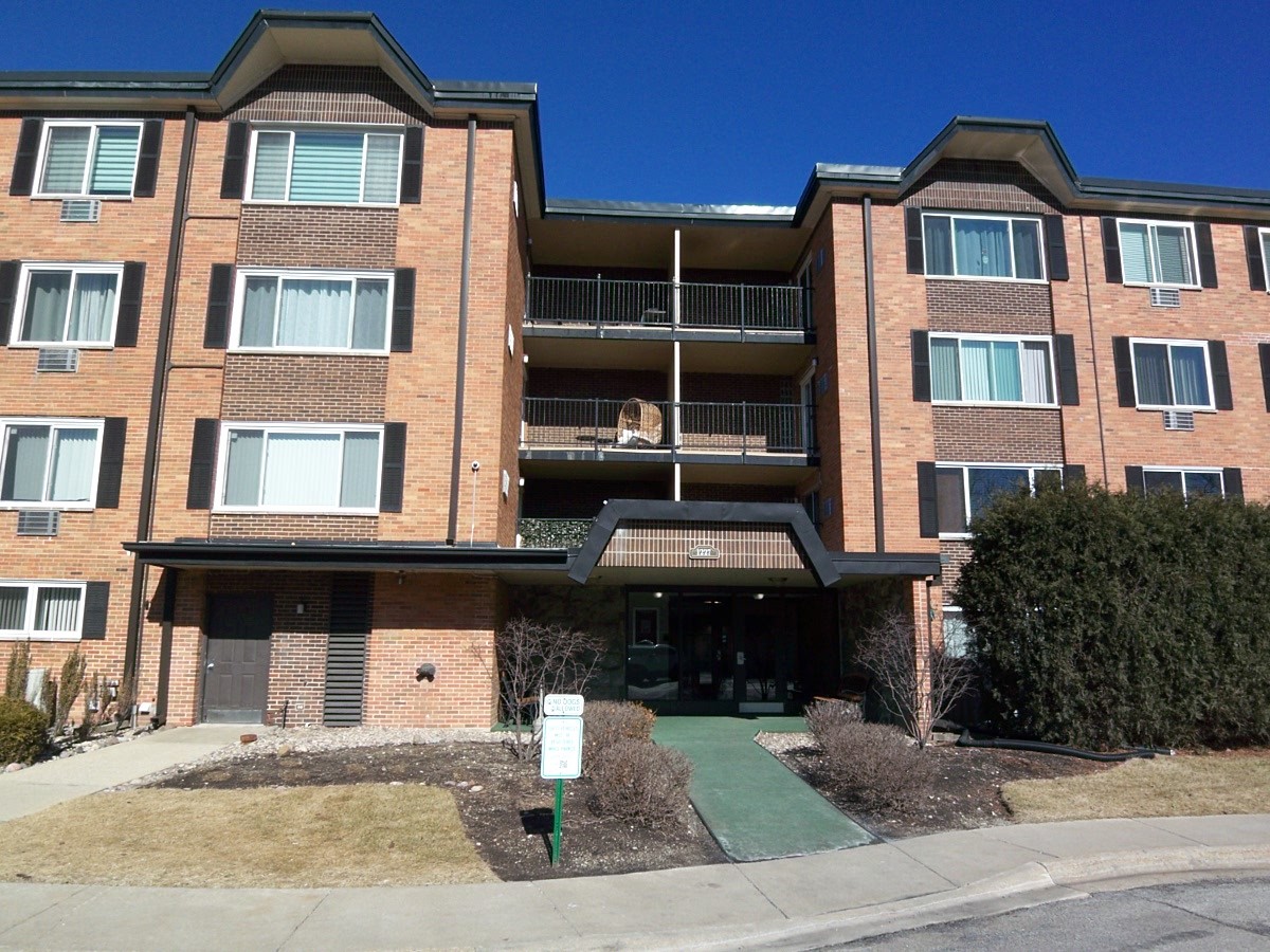 1227 South Old Wilke Road Arlington Heights IL 60005