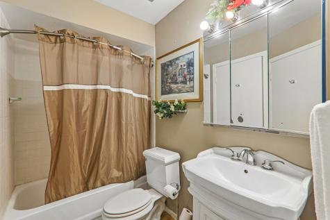 1308 Inverrary Lane Palatine IL 60074