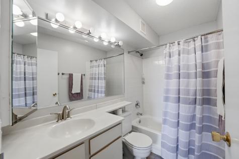 1800 Huntington Boulevard Hoffman Estates IL 60169