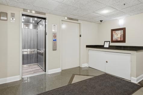 1800 Huntington Boulevard Hoffman Estates IL 60169