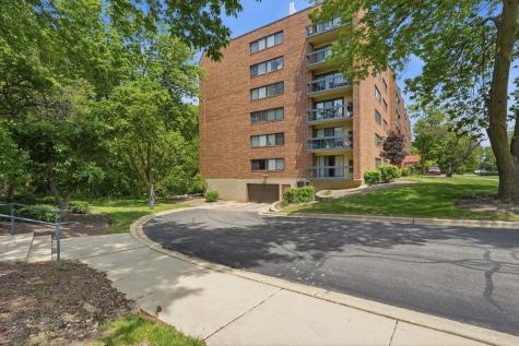 1800 Huntington Boulevard Hoffman Estates IL 60169