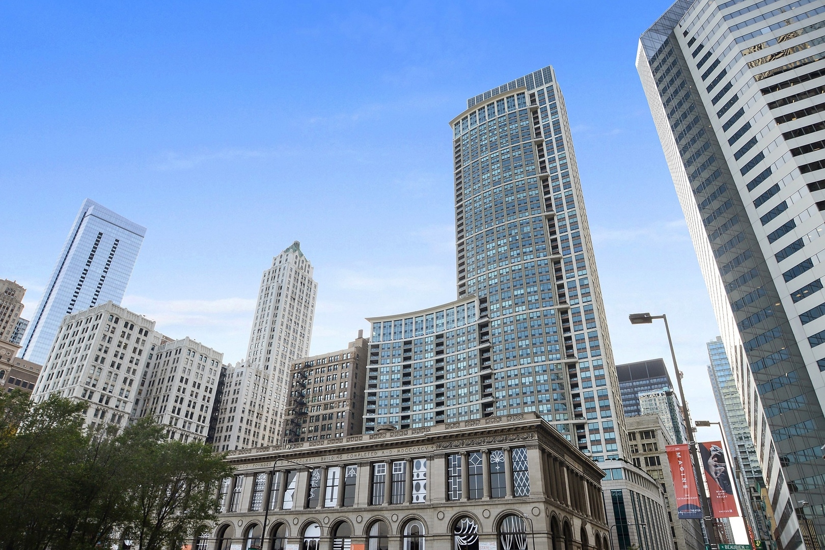 130 North Garland Court Chicago IL 60602