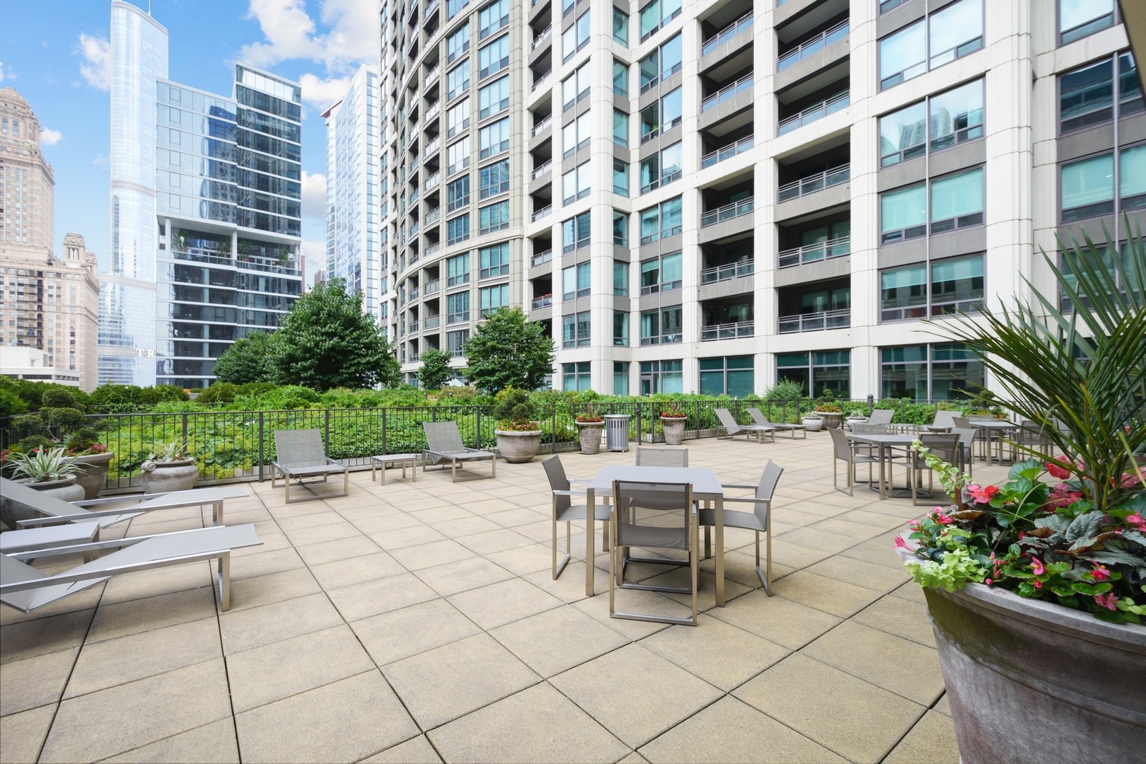 130 North Garland Court Chicago IL 60602