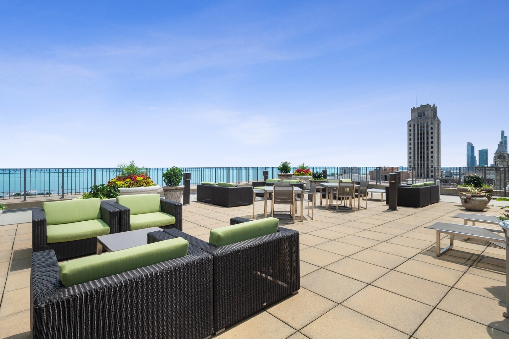 130 North Garland Court Chicago IL 60602