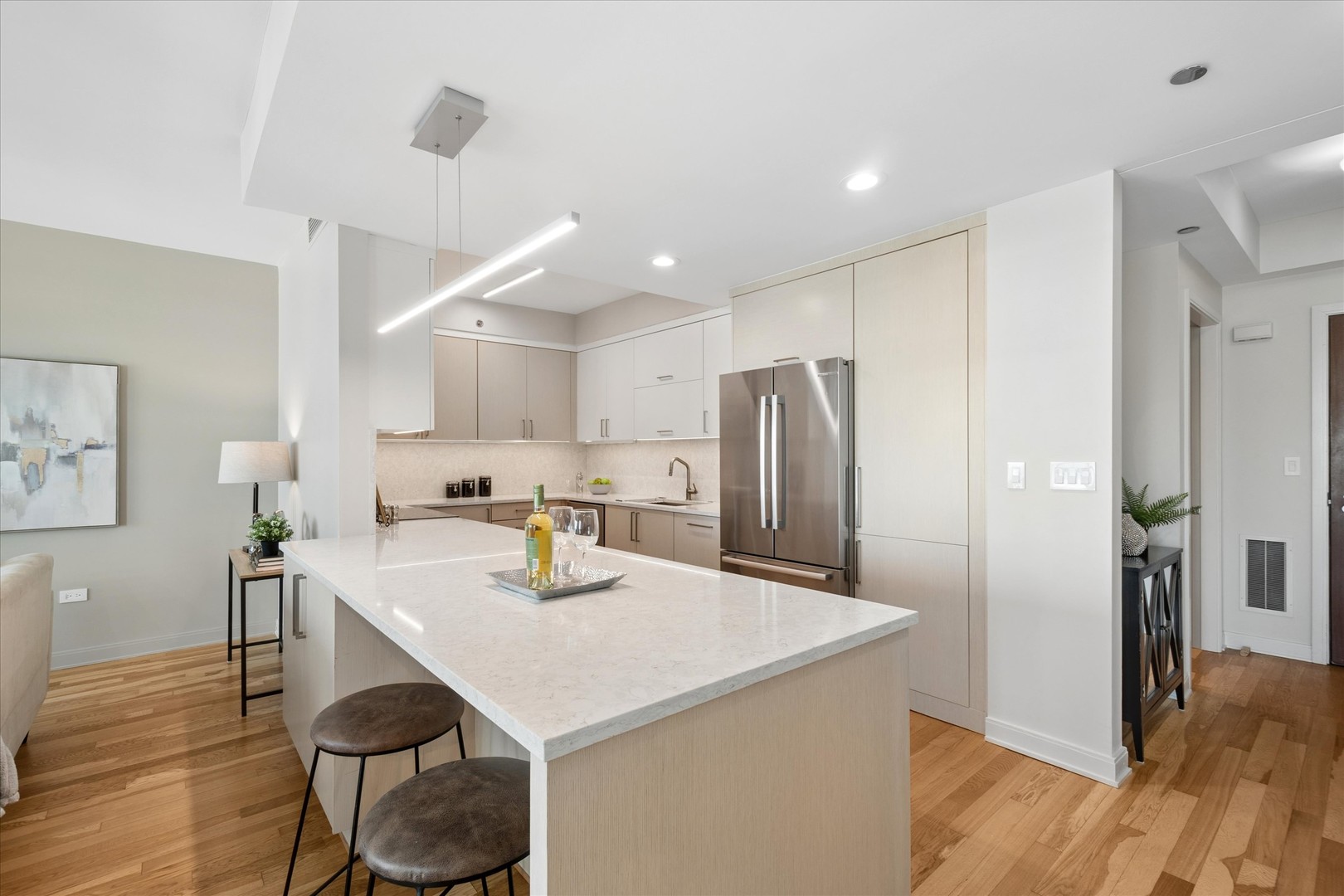 130 North Garland Court Chicago IL 60602