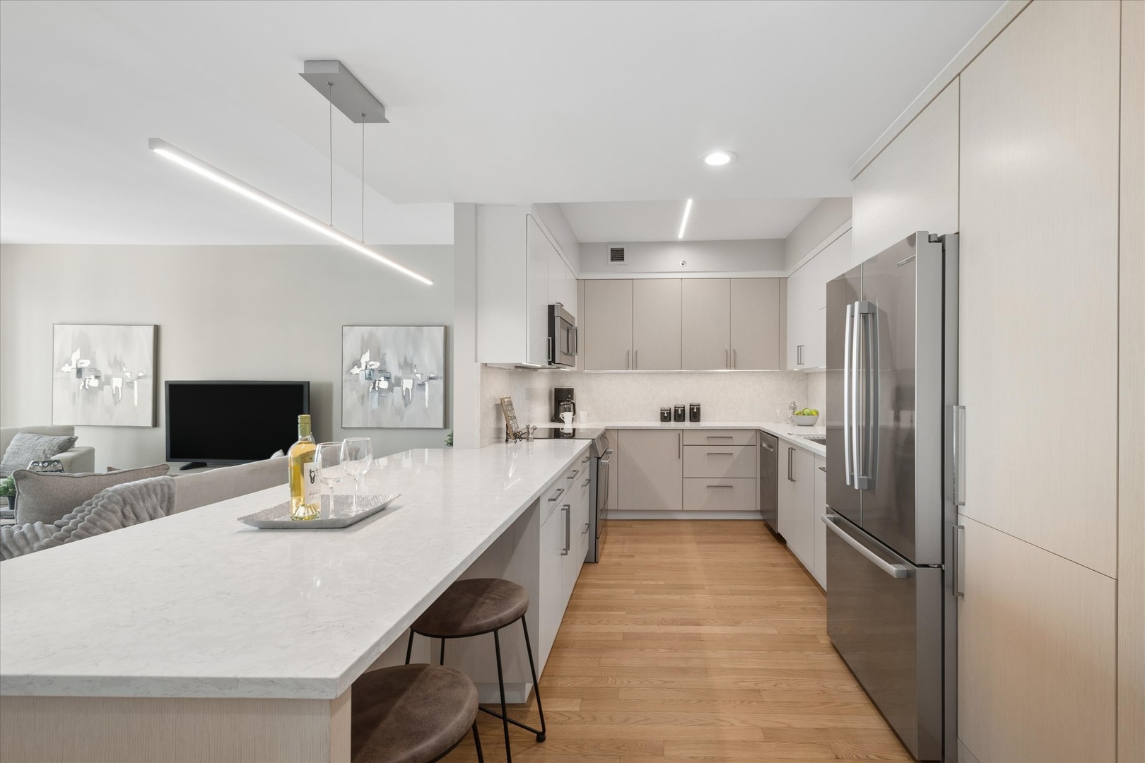 130 North Garland Court Chicago IL 60602