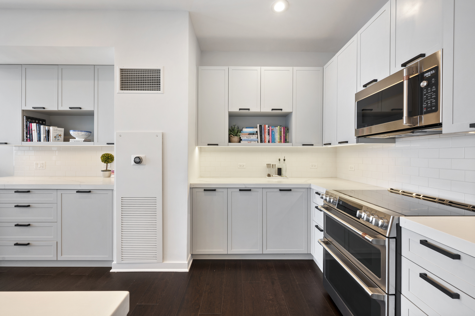 737 West Washington Boulevard Chicago IL 60661