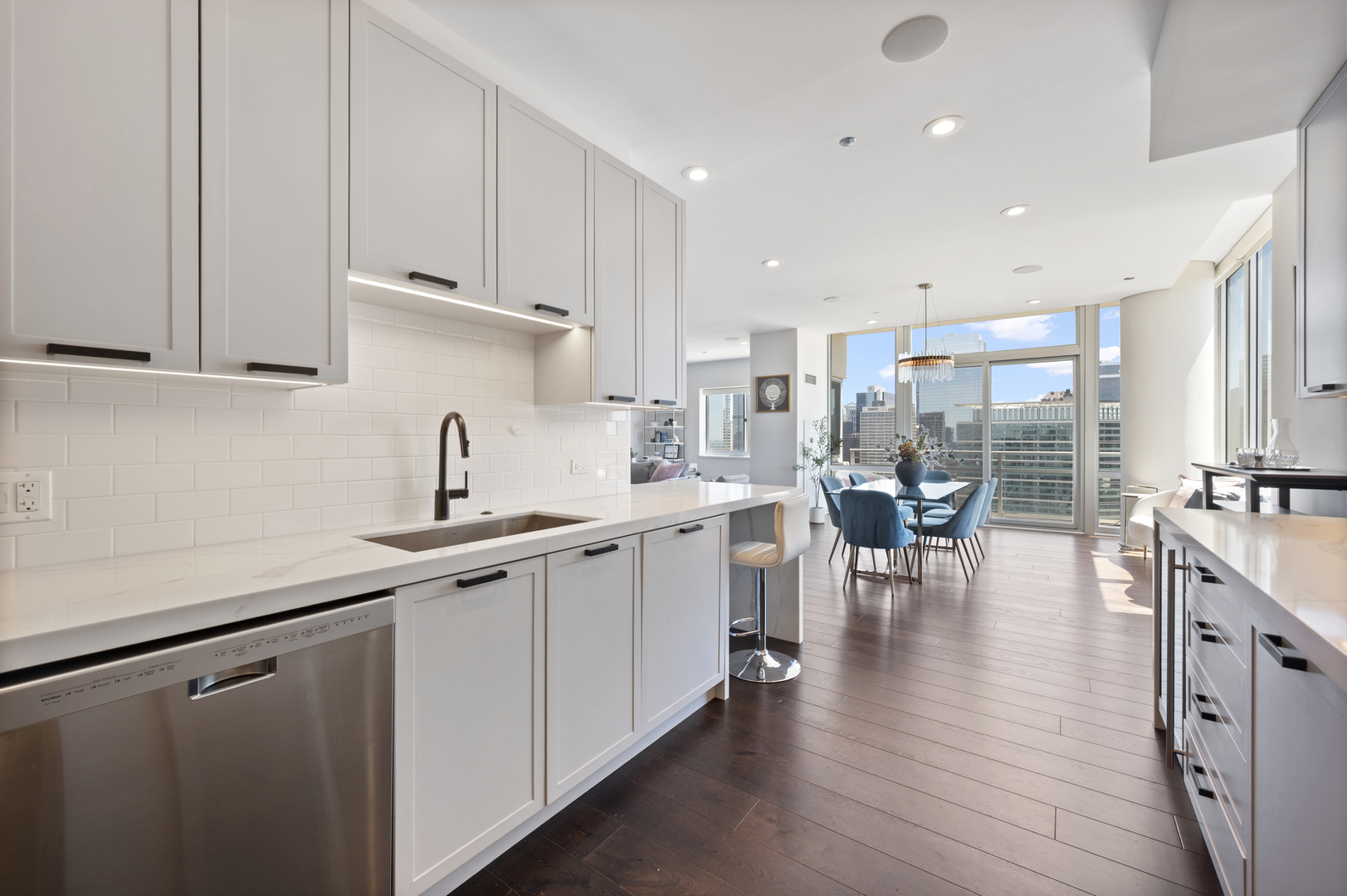 737 West Washington Boulevard Chicago IL 60661