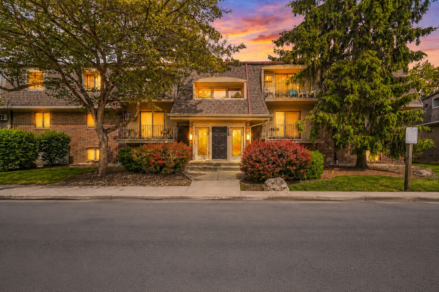 138 East Bailey Road Naperville IL 60565
