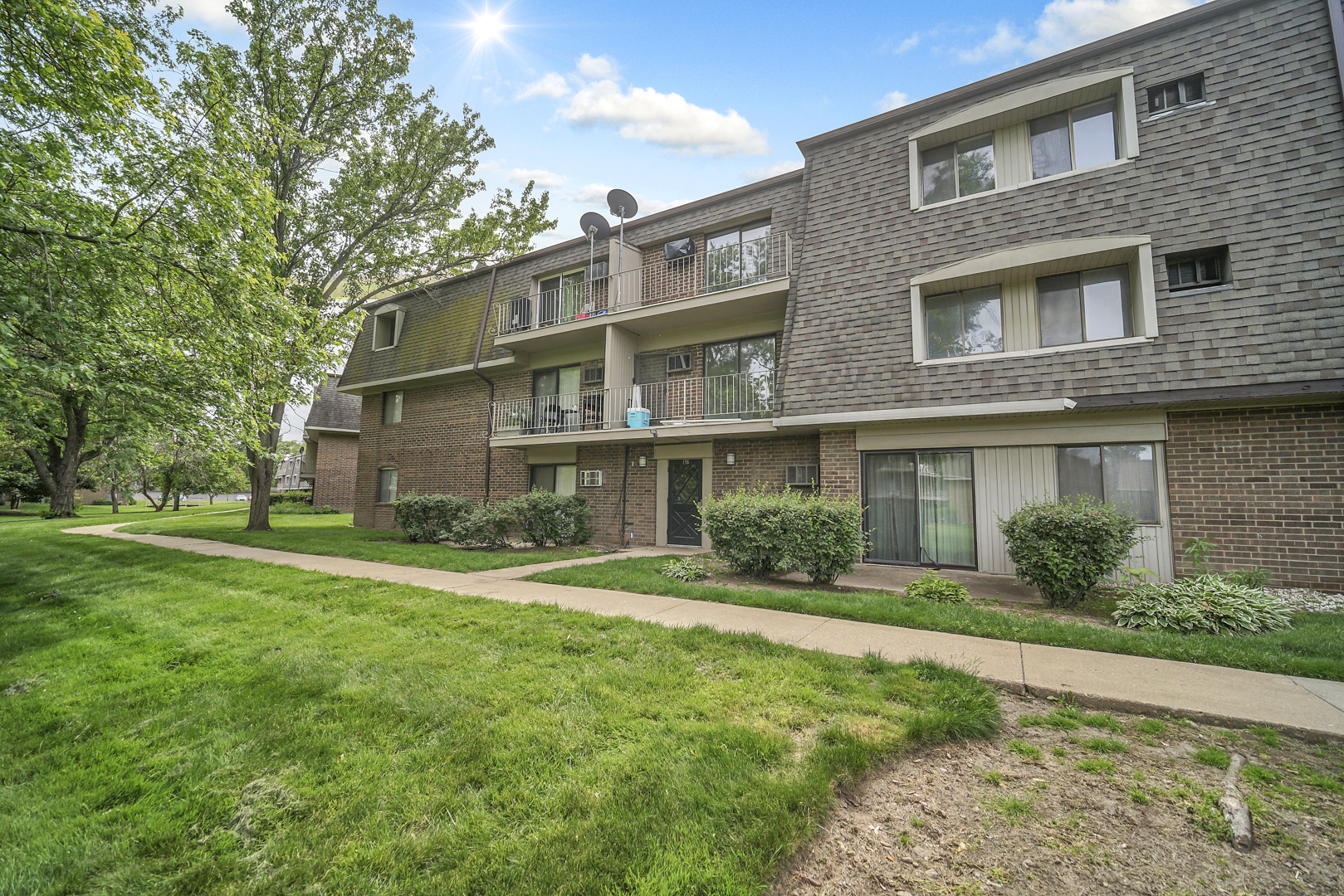 138 East Bailey Road Naperville IL 60565