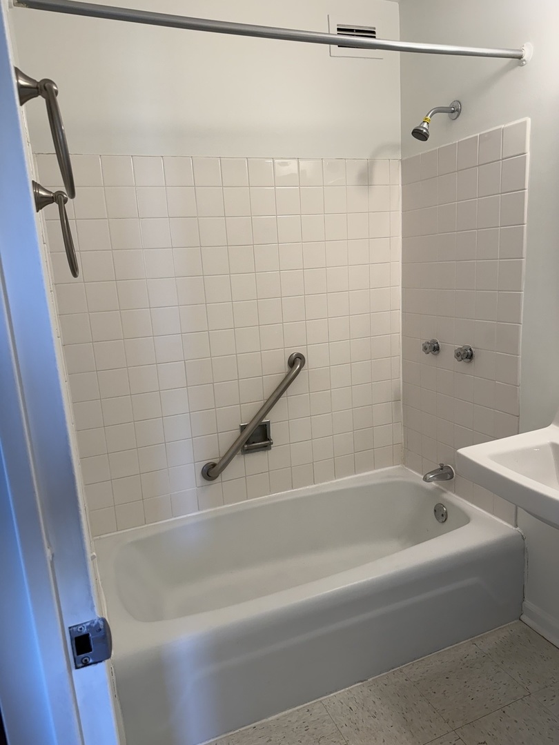 4850 South Lake Park Avenue Chicago IL 60615