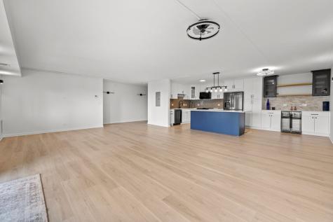 375 Plum Creek Drive Wheeling IL 60090