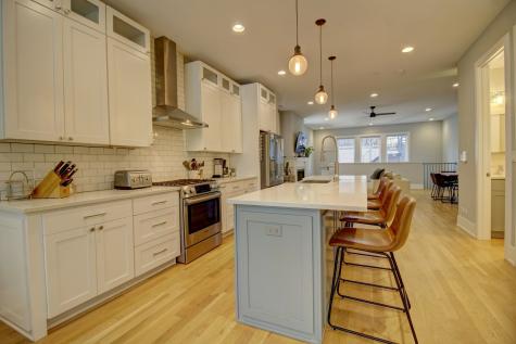 2438 North Western Avenue Chicago IL 60647